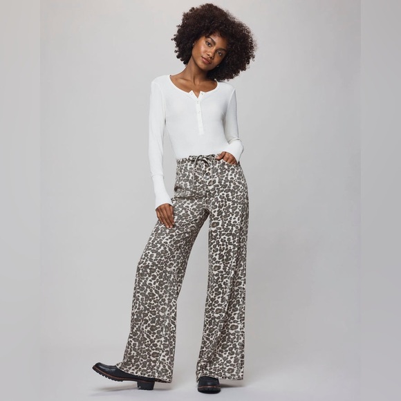Splendid Gray Leopard Wide-Leg Pants - Picture 2 of 12